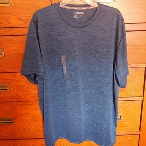 ⭐3/$25 - Reebok Athletic Shirt⭐